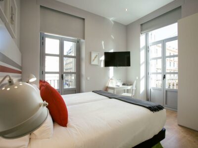 Hotel836