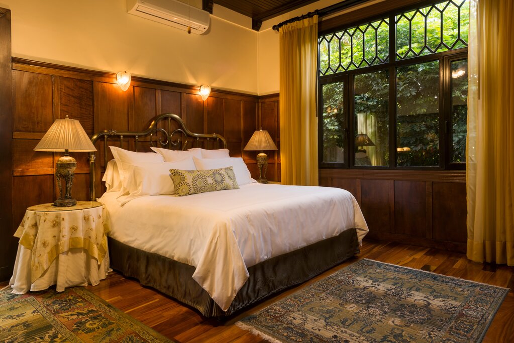Hotel165