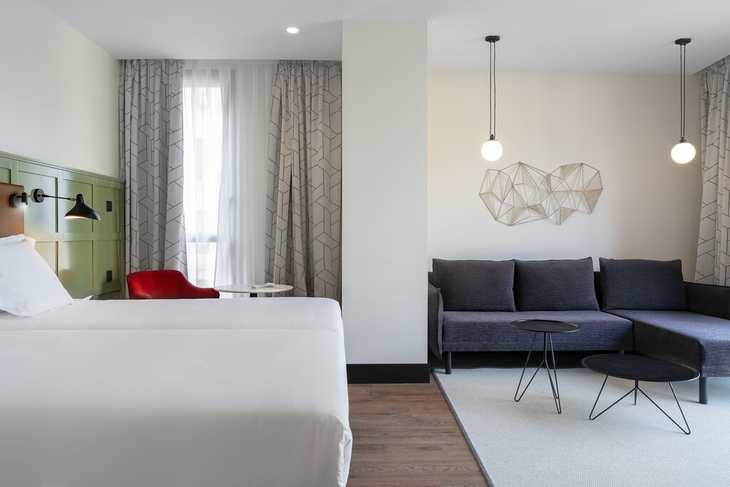 Hotel967