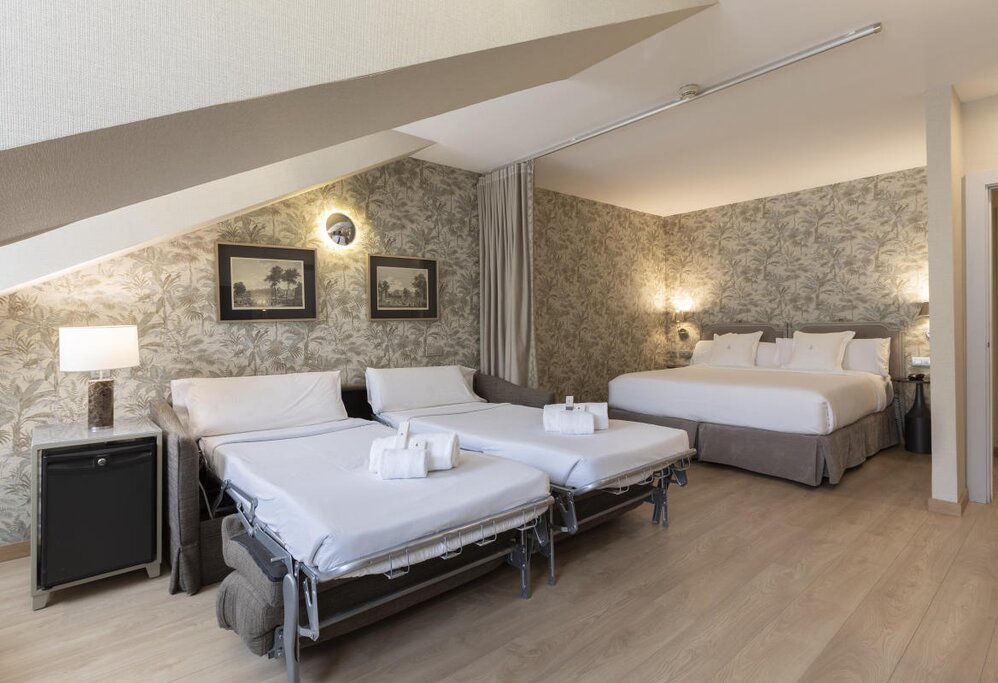 Hotel715