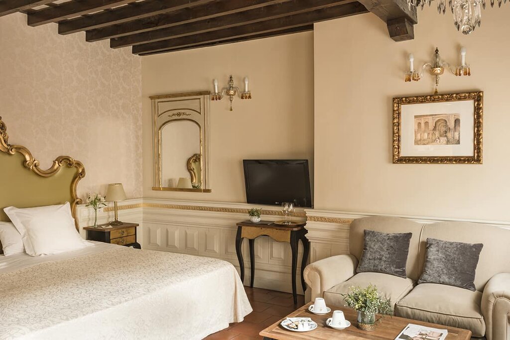 Hotel689