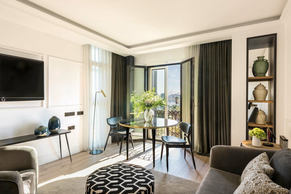 Hotel674