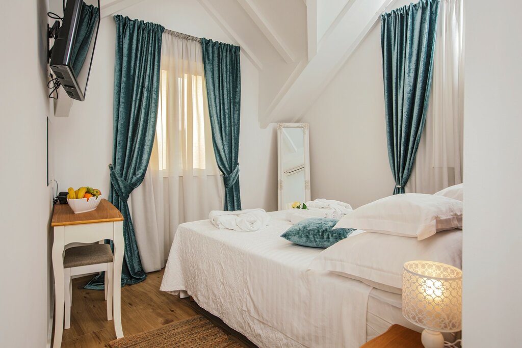 Hotel1335