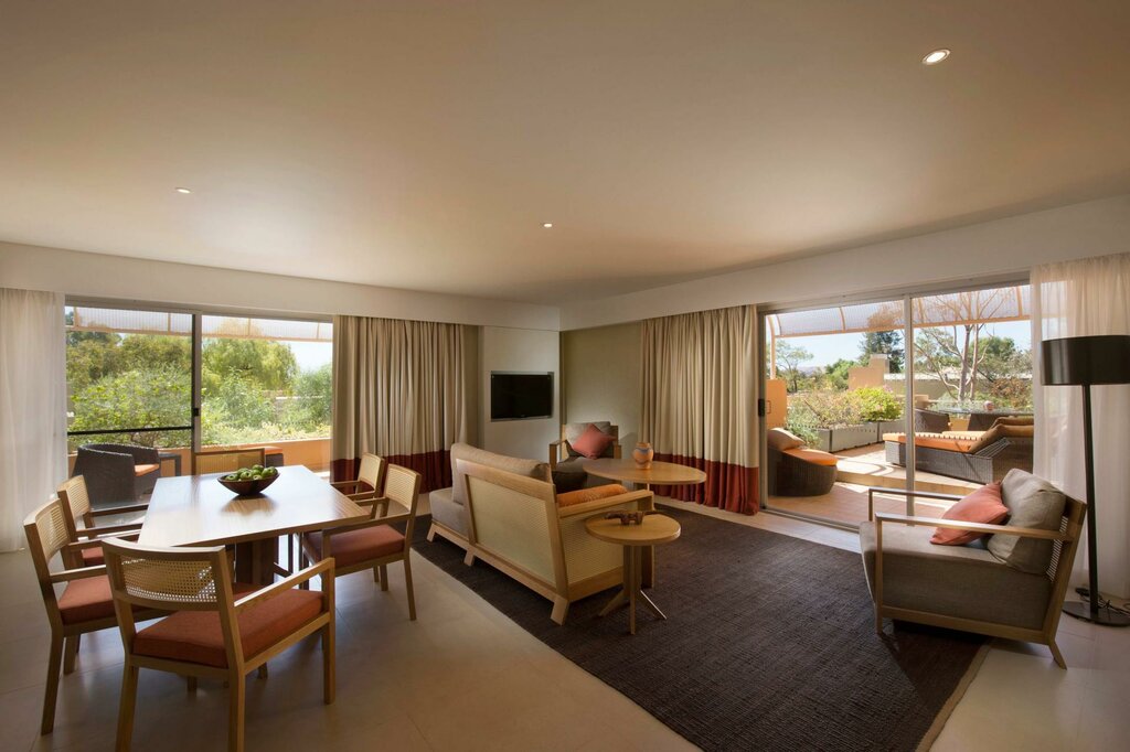 Hotel1373