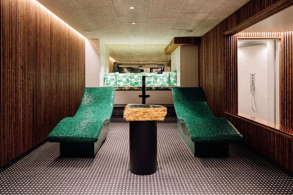 Hotel345