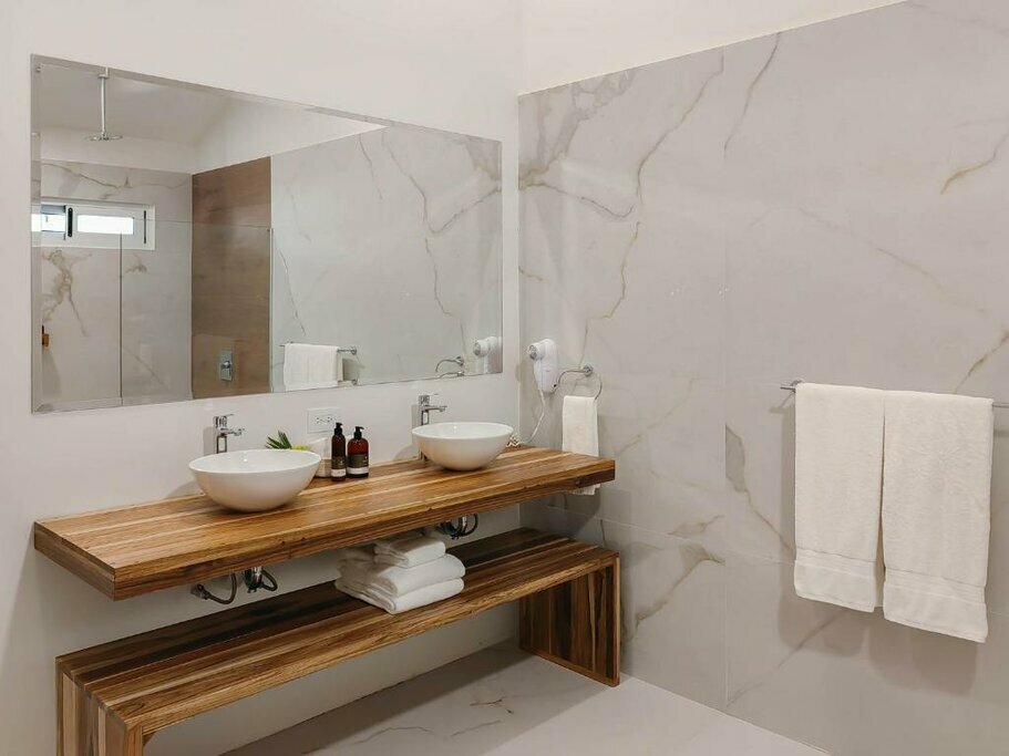 Hotel167