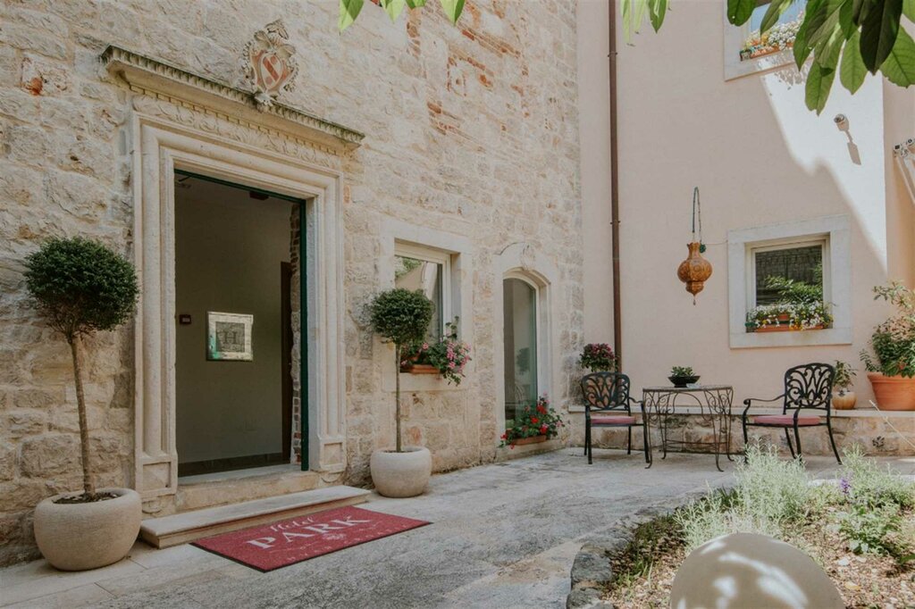 Hotel1358
