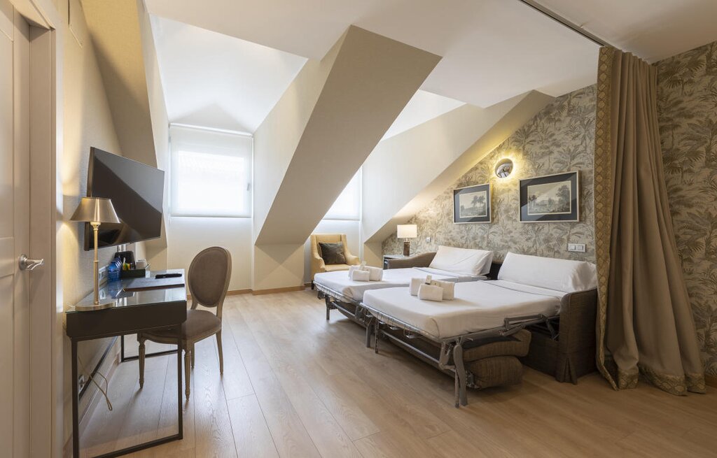 Hotel715