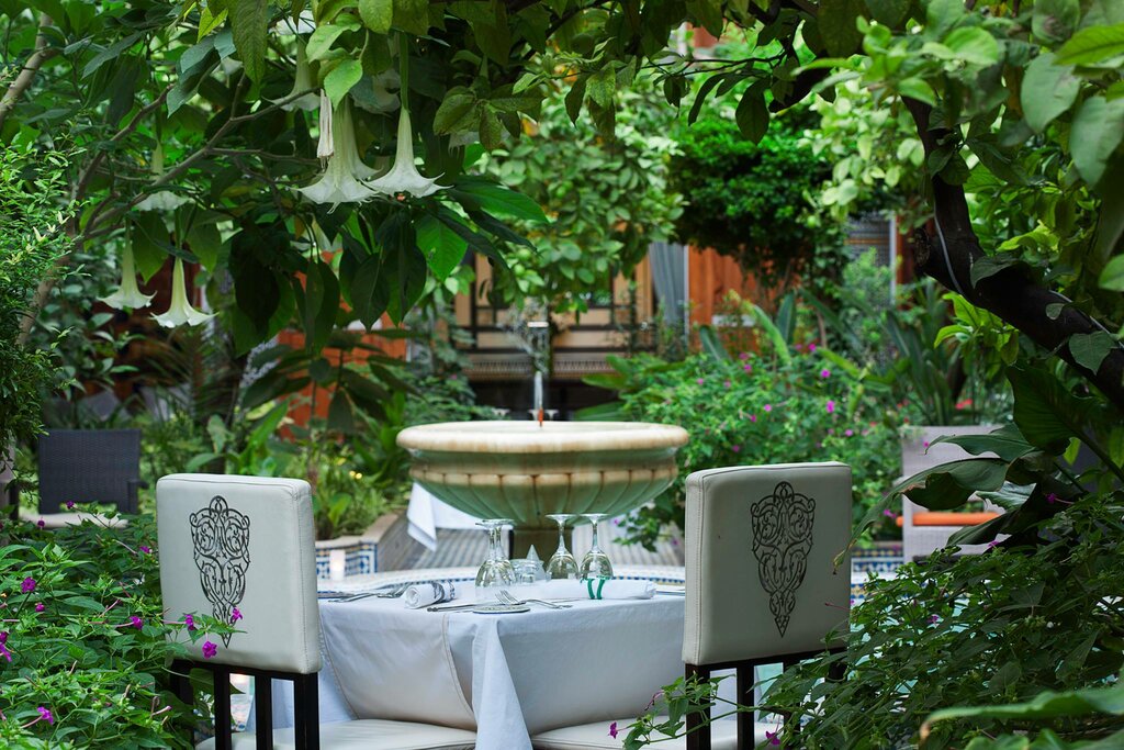 Hotel75