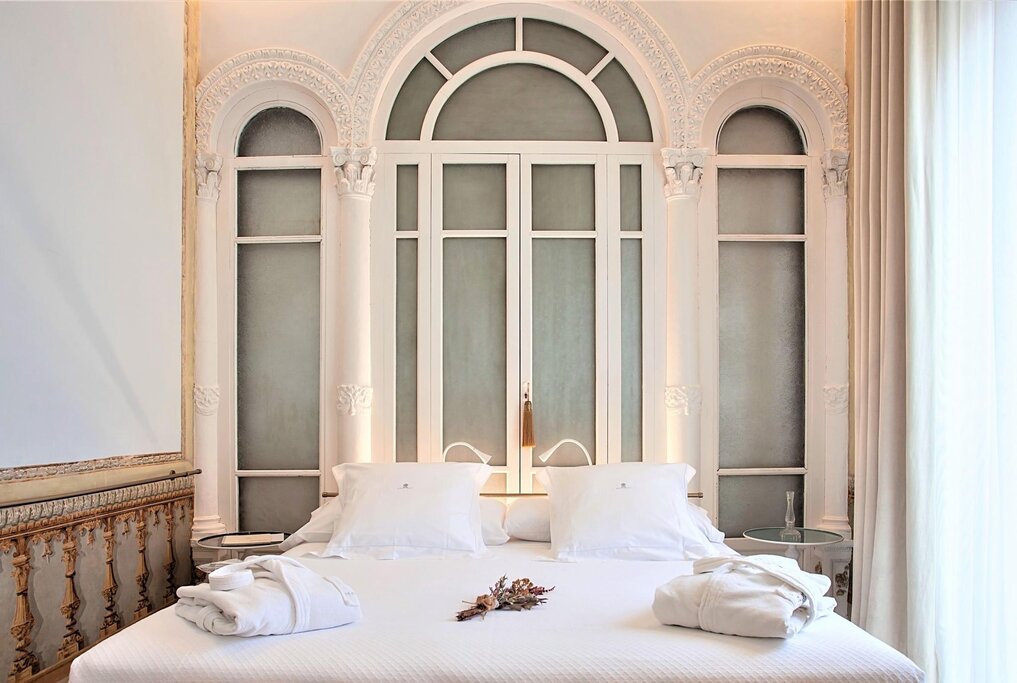 Hotel694