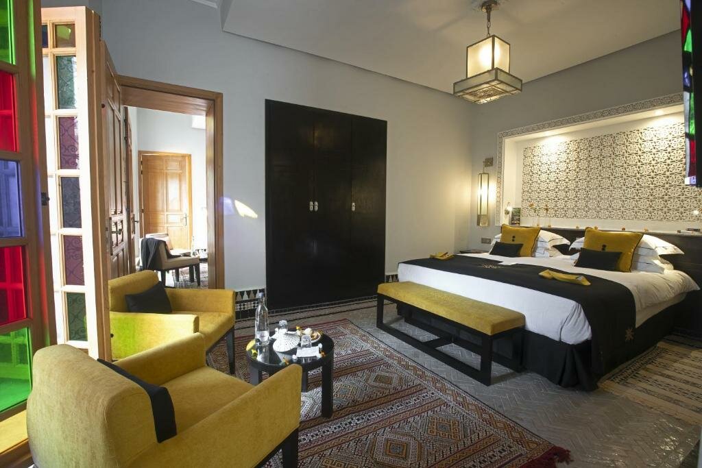 Hotel75