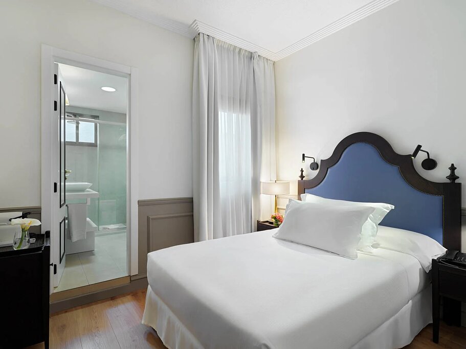Hotel712