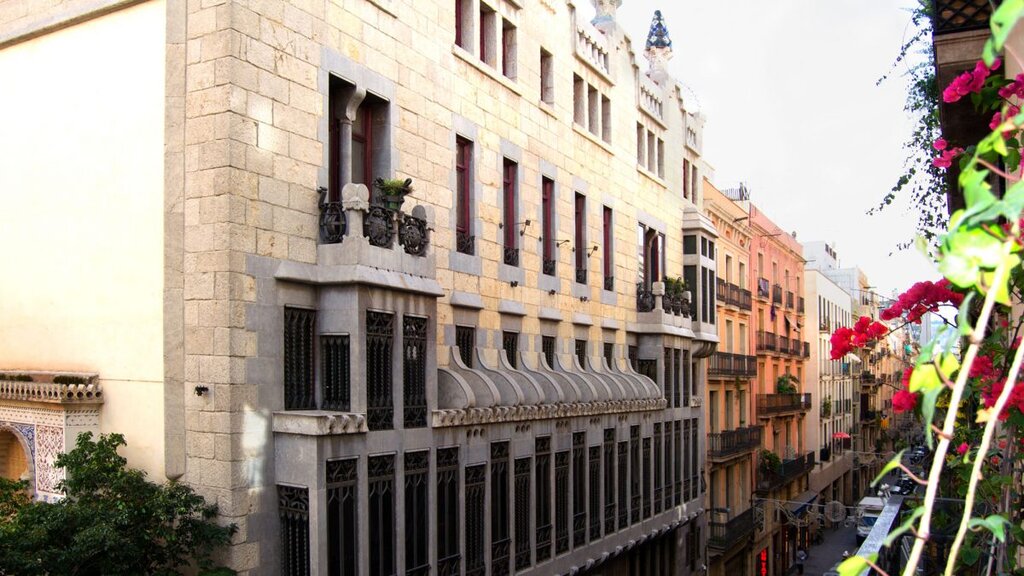 Hotel826