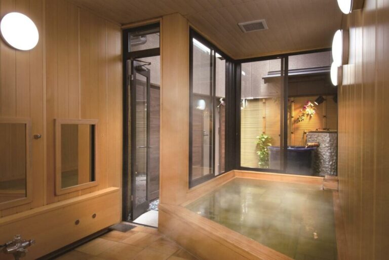Hotel157