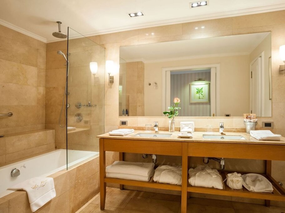 Hotel1438