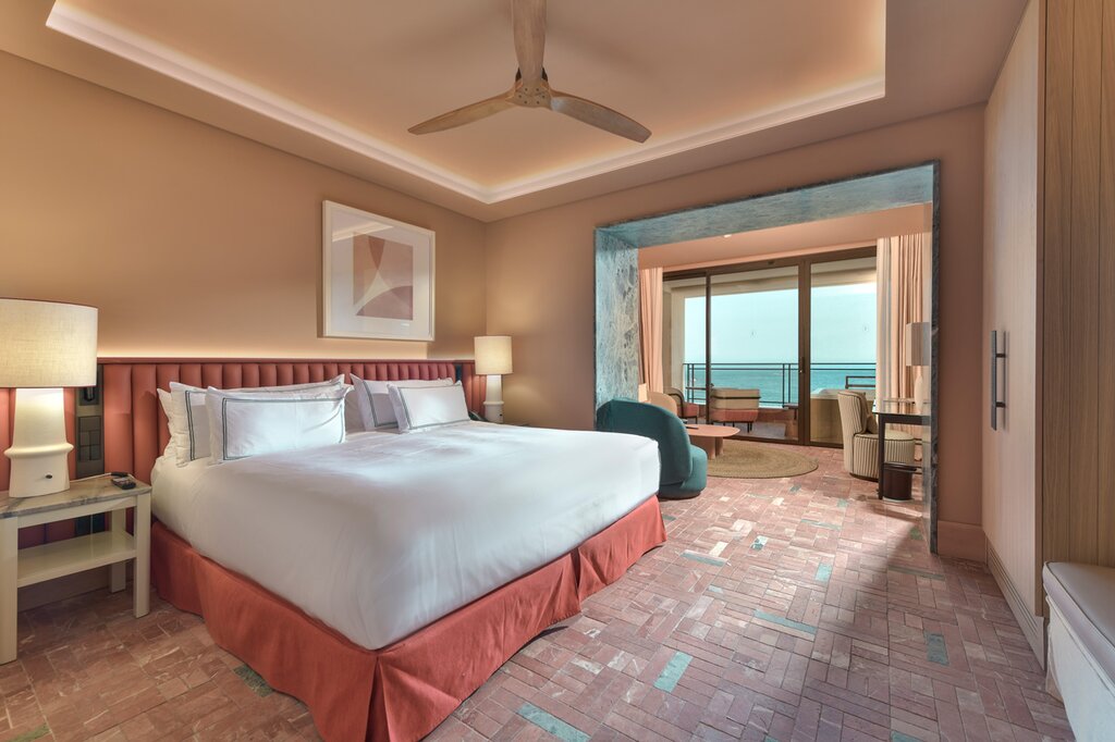Hotel956