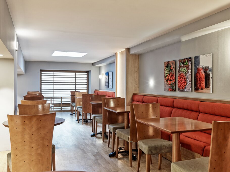 Hotel482