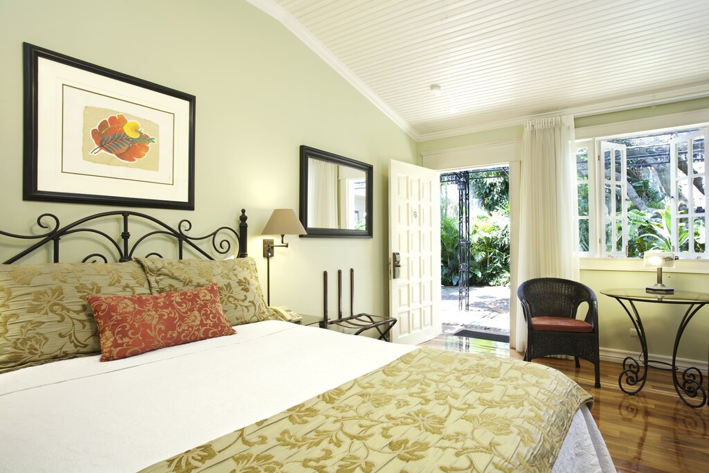Hotel165