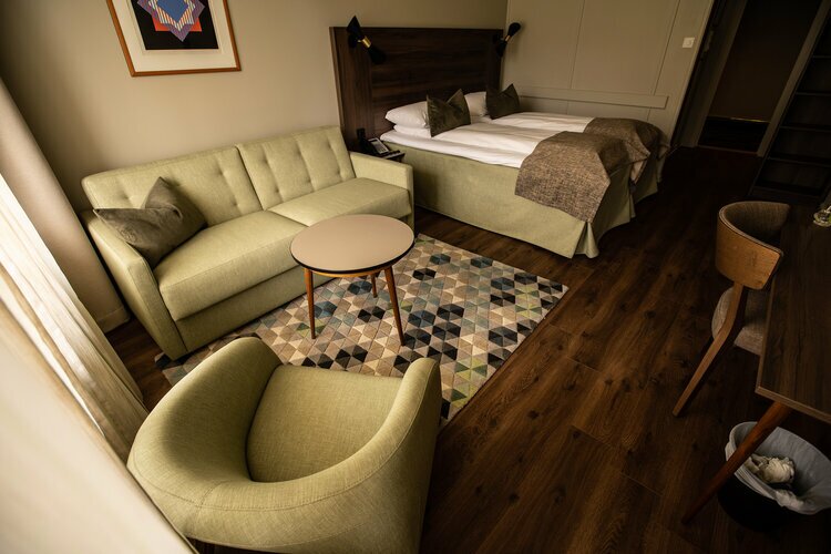 Hotel351