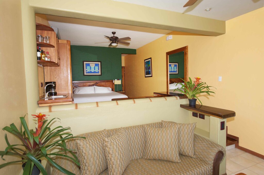 Hotel210