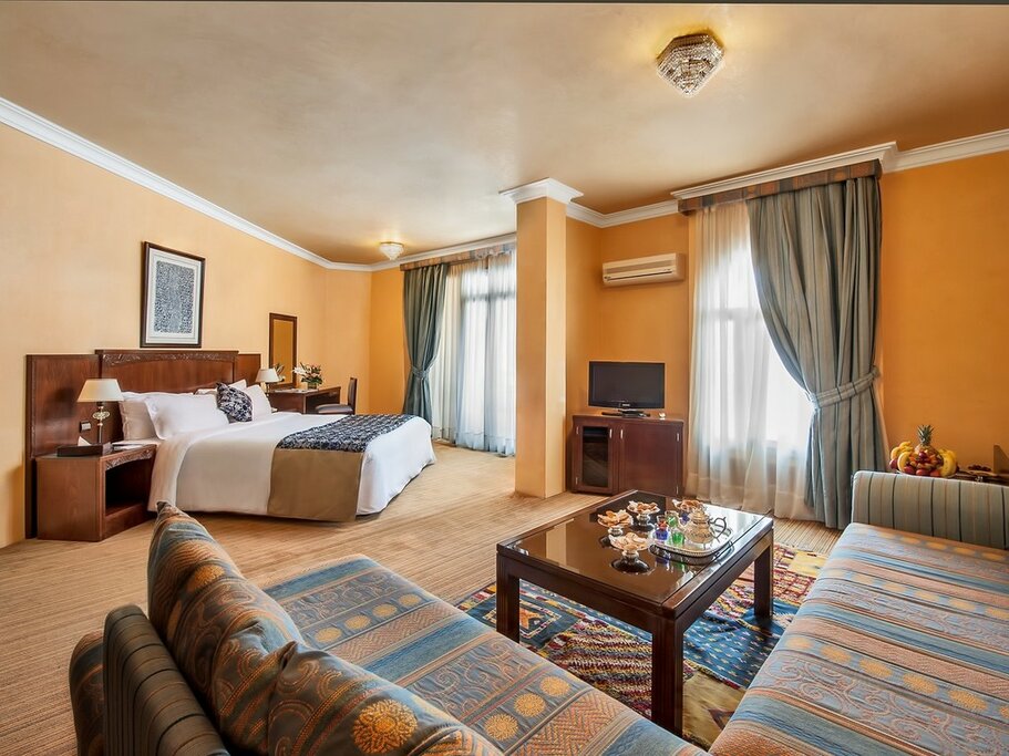 Hotel96