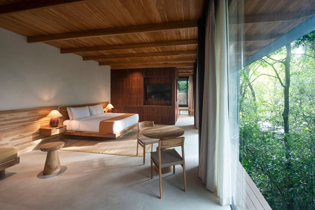 Hotel203