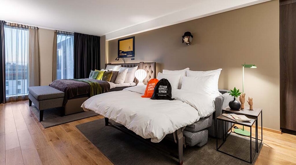 Hotel373