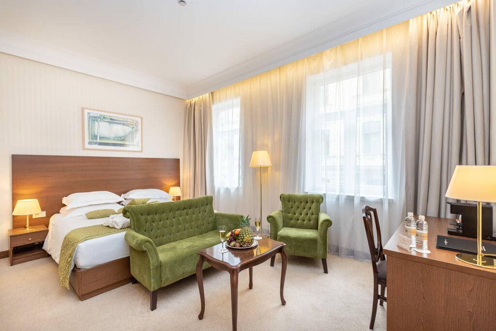 Hotel1372