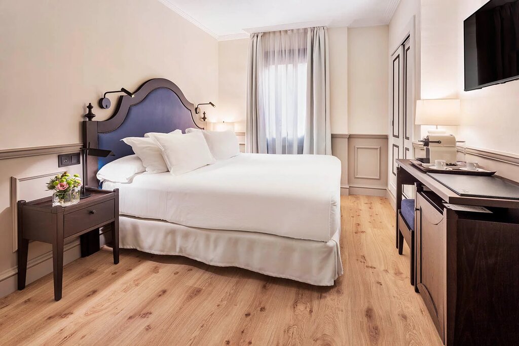 Hotel712
