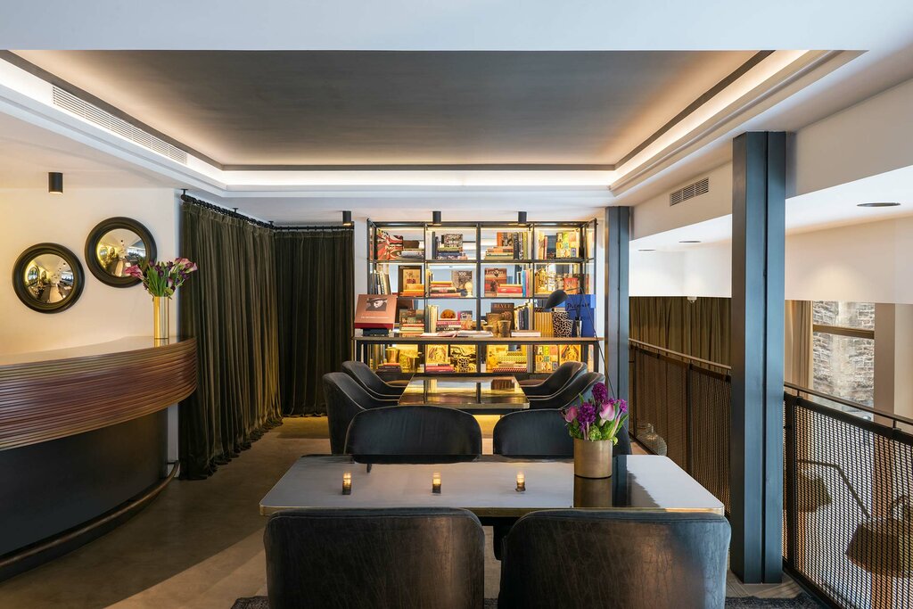 Hotel674