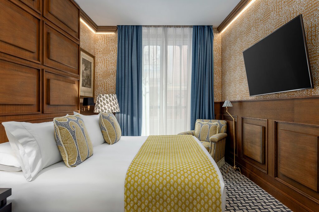 Hotel768