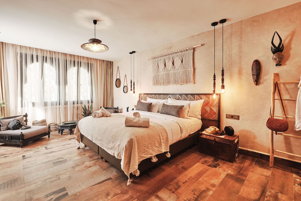 Hotel63