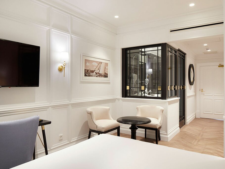 Hotel733