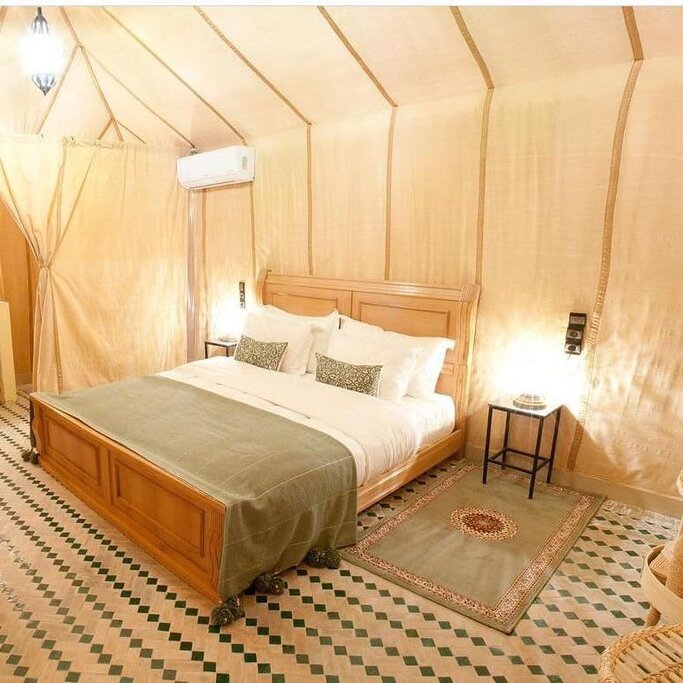 Hotel80