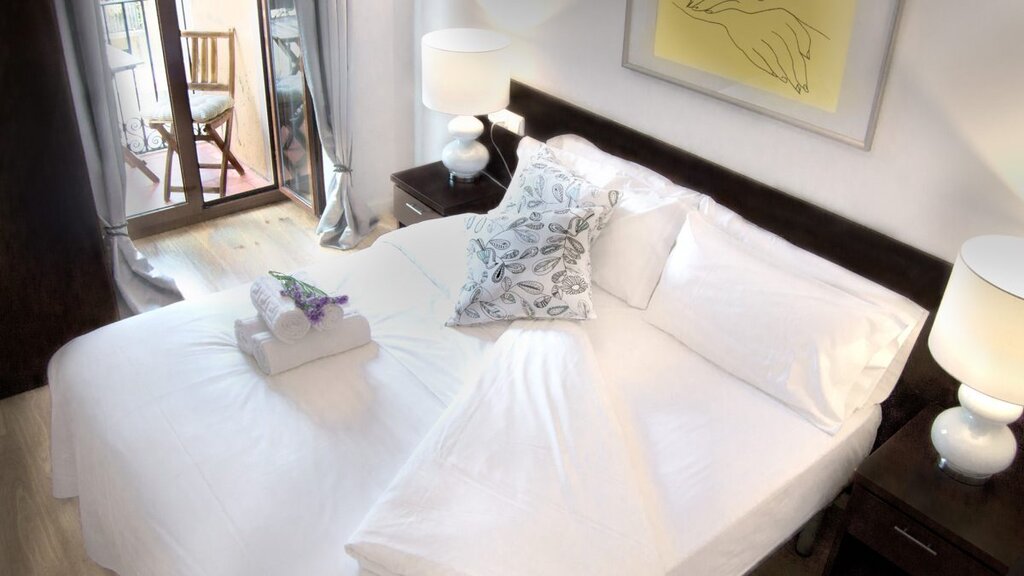 Hotel826