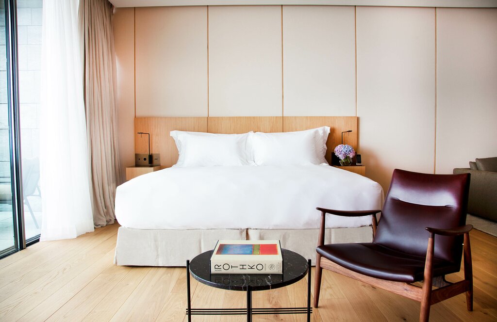 Hotel957