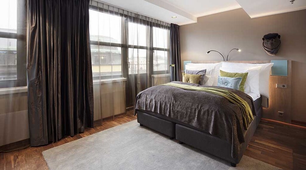 Hotel373