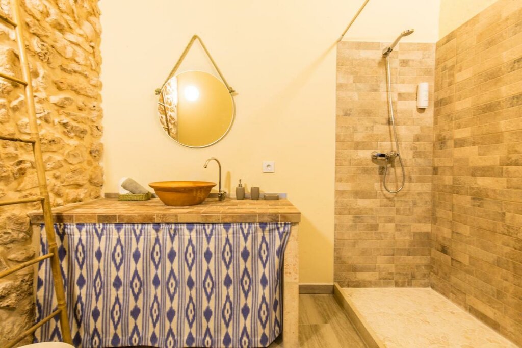 Hotel799