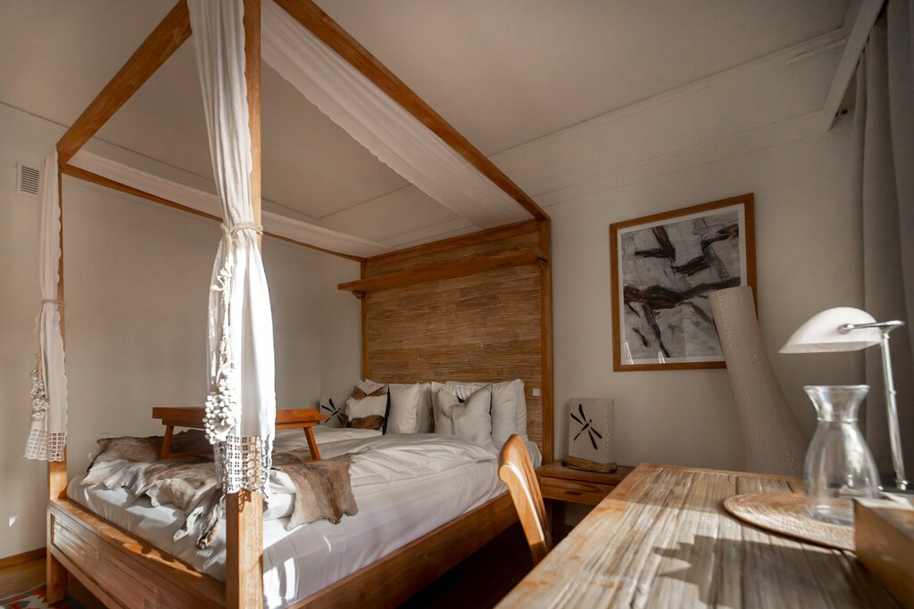 Hotel383