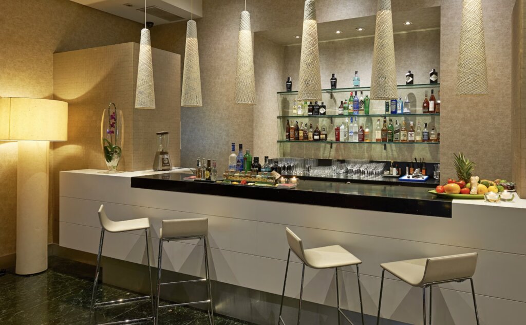 Hotel833