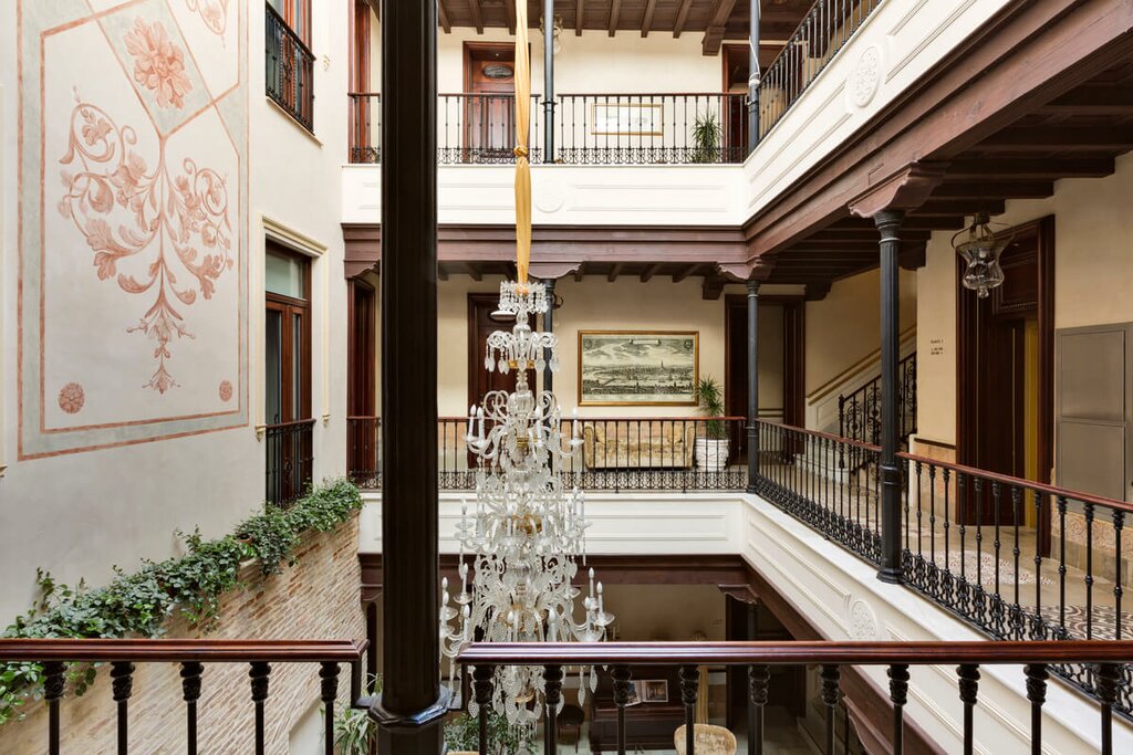 Hotel669