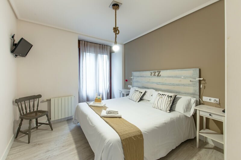 Hotel906