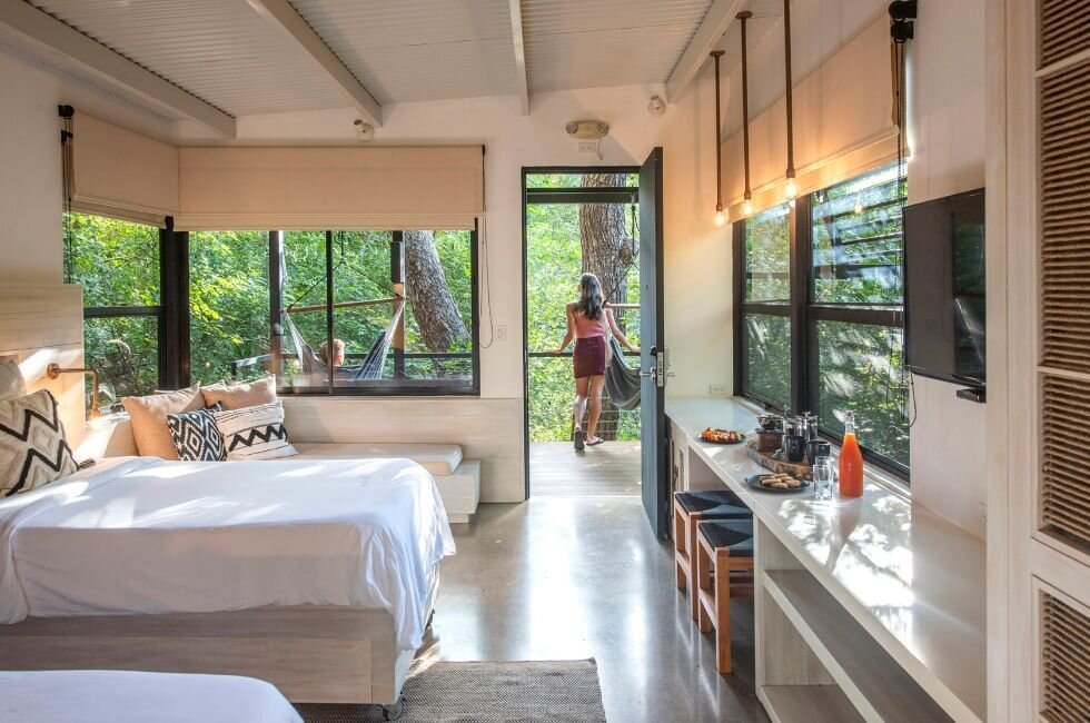 Hotel203