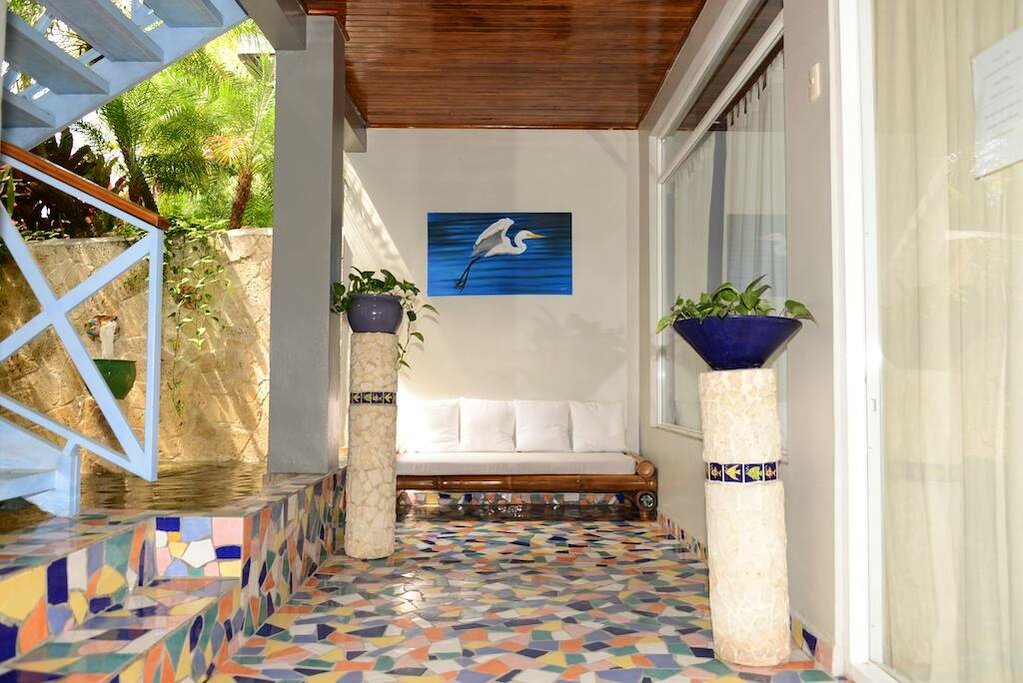 Hotel182