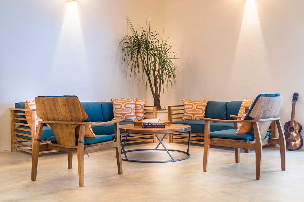 Hotel295