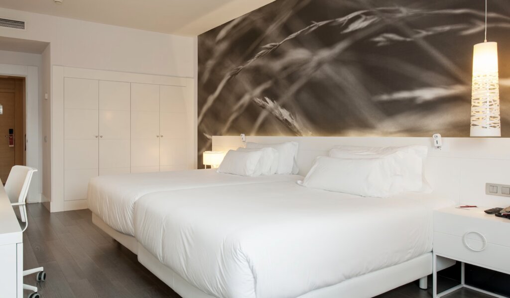 Hotel833