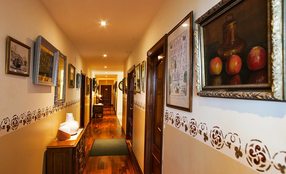 Hotel898