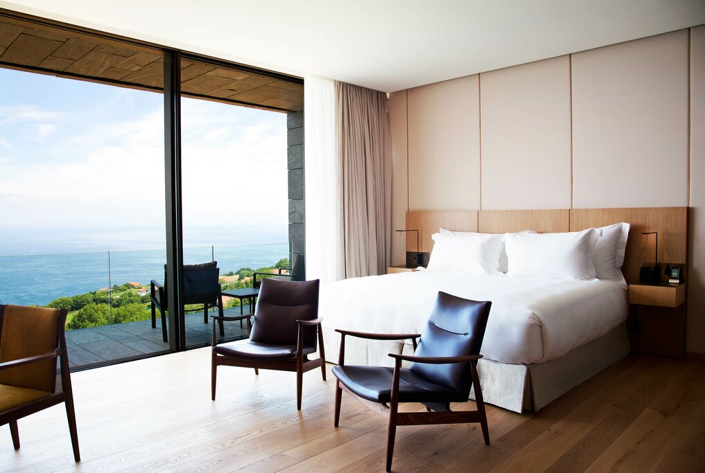 Hotel957