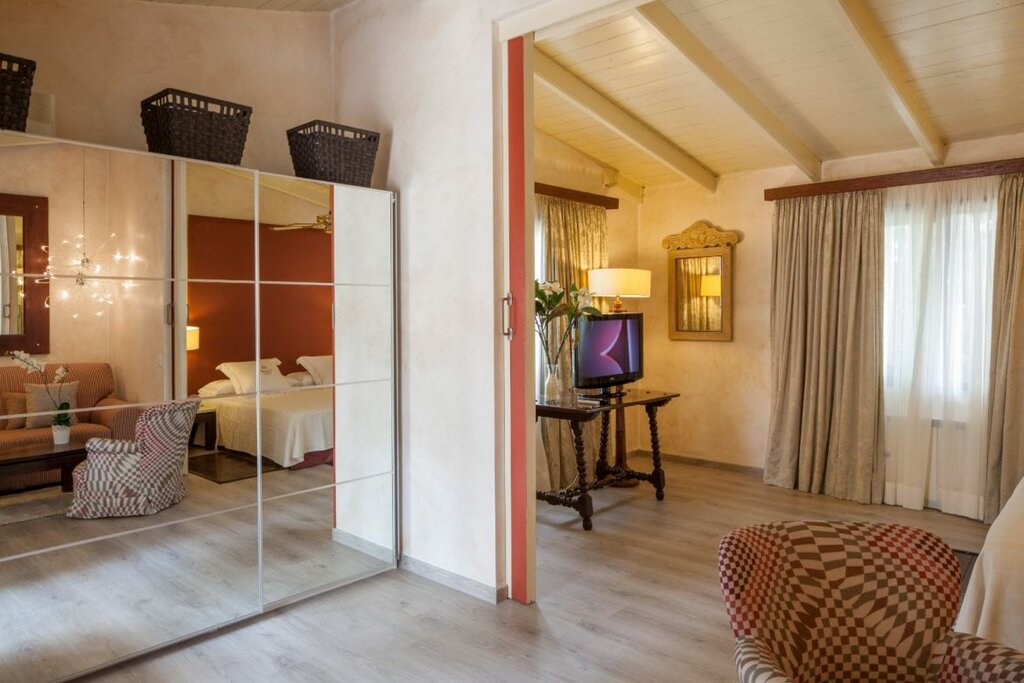 Hotel1099