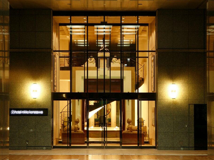 Hotel121